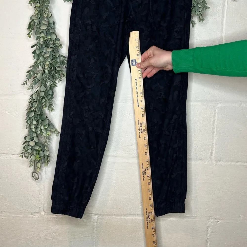 | farallon black & blue camo pattern athletic joggers - Image 2