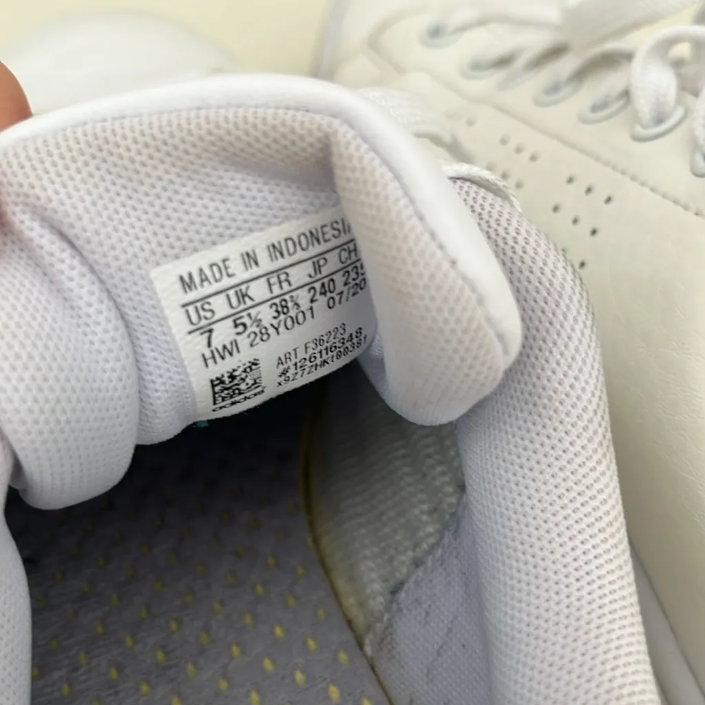 Adidas Advantage Tennis Shoe Cloudfoam Comfort White Gold Sneakers in Women’s 7 - Image 5