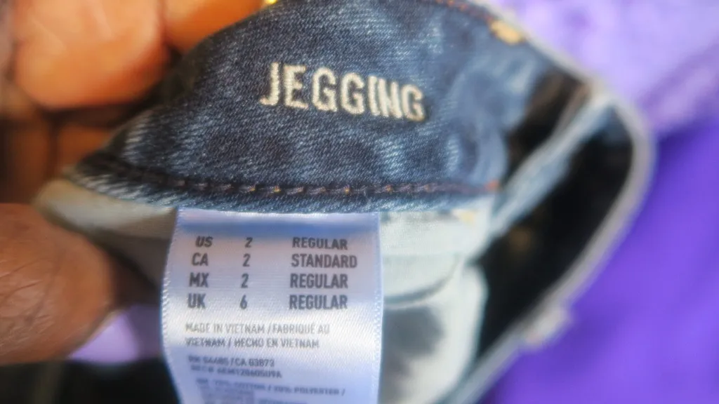 American Eagle Outfitters super stretch jegging jeans in dark wash blue size 2. - Image 7