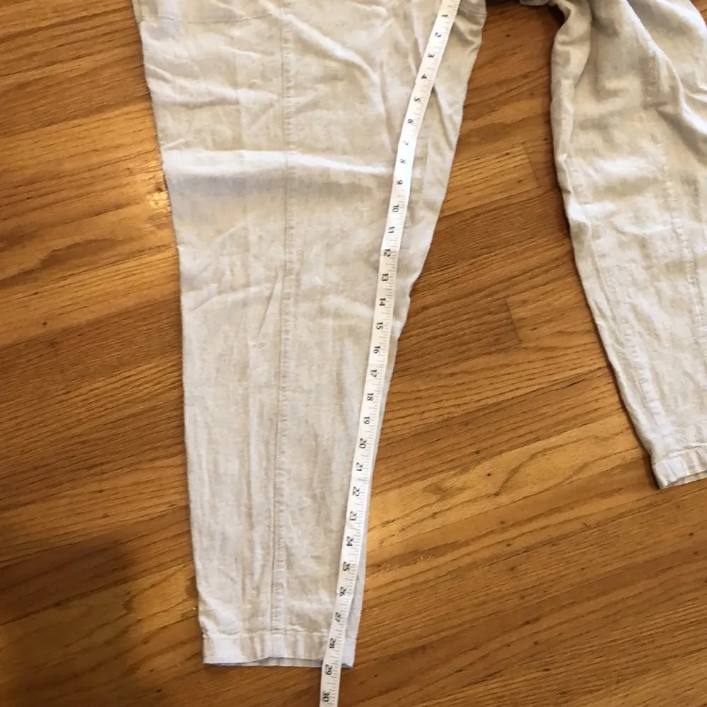 Old Navy Cream Linen Blend Tapered Ankle Pants in XLarge Tall - Image 7