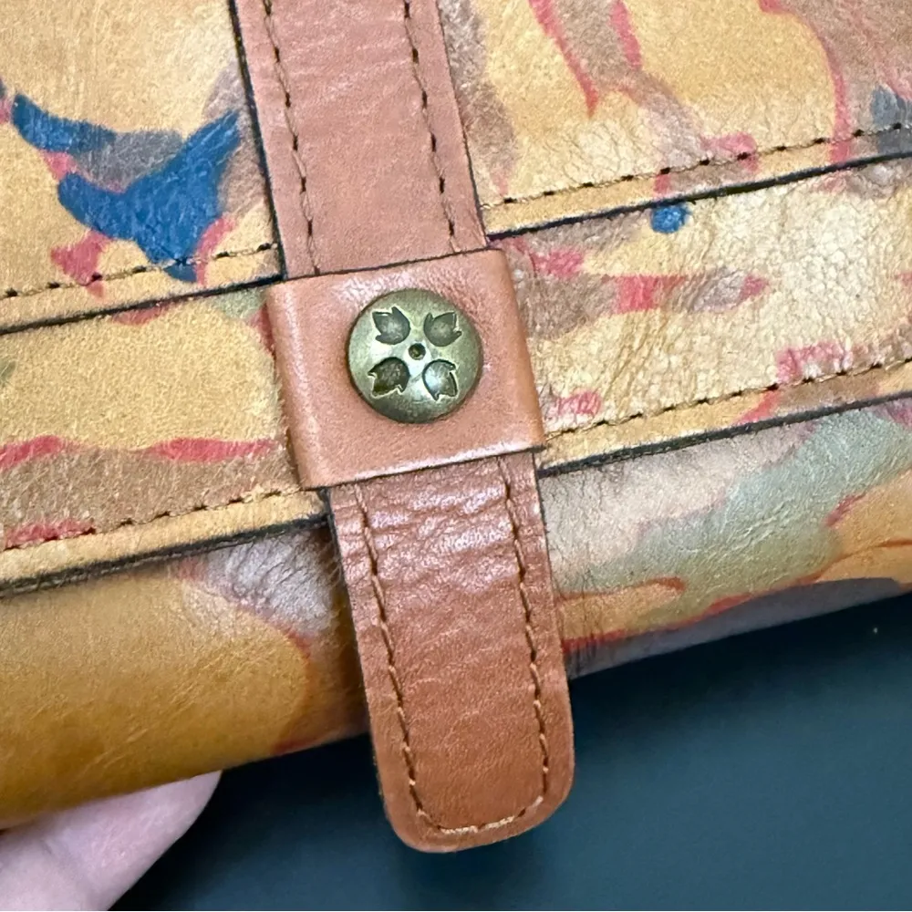 Vintage PATRICIA NASH 100% Leather Camo Print Multicolor Trifold Murcia Wallet. - Image 10