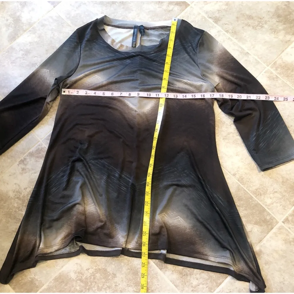 Allie & Rob tie dye shark bite hem 3/4 sle… Gray Size M - Image 4