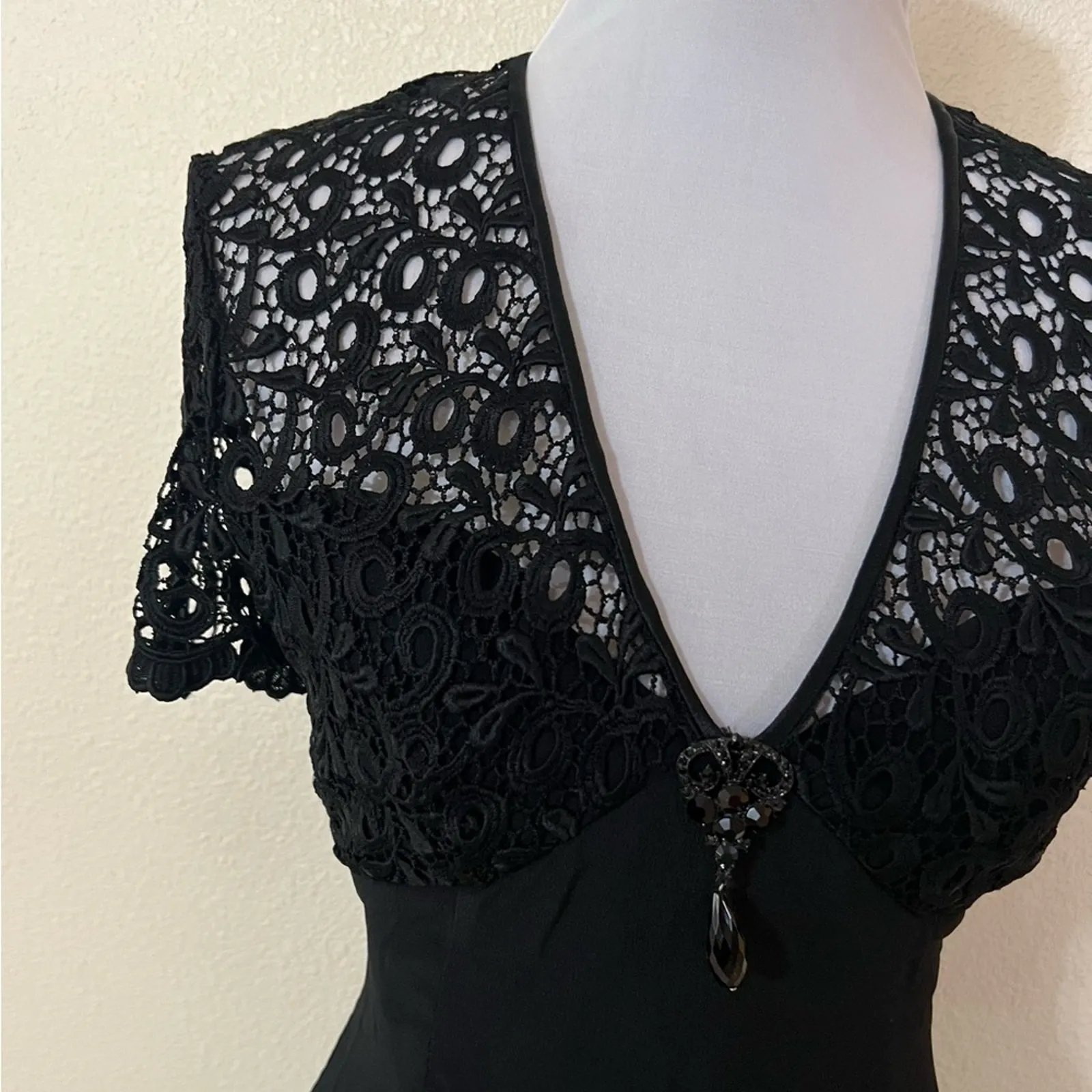 Vintage | Jessica McClintock embroidered lace fit and flare little black dress 4 - Image 3