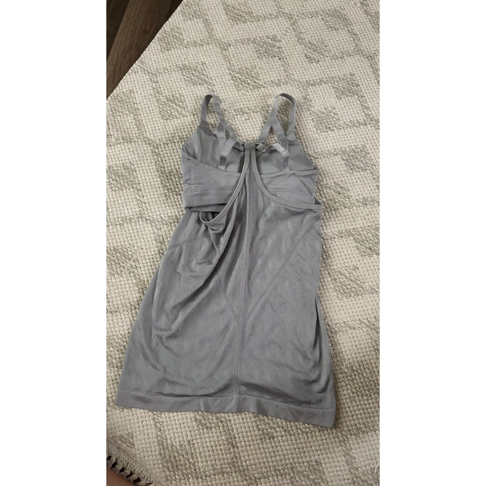 Athleta Light Gray Workout Tank Top Activewear Built In Bra - Image 3