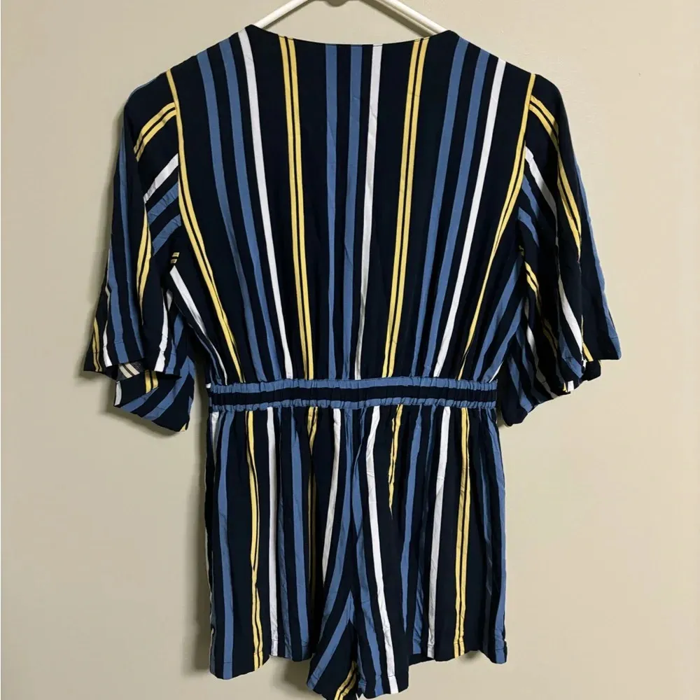Abercrombie & Fitch Romper Size XS Petite Shorts Striped Blue Yellow Jumper - Image 2