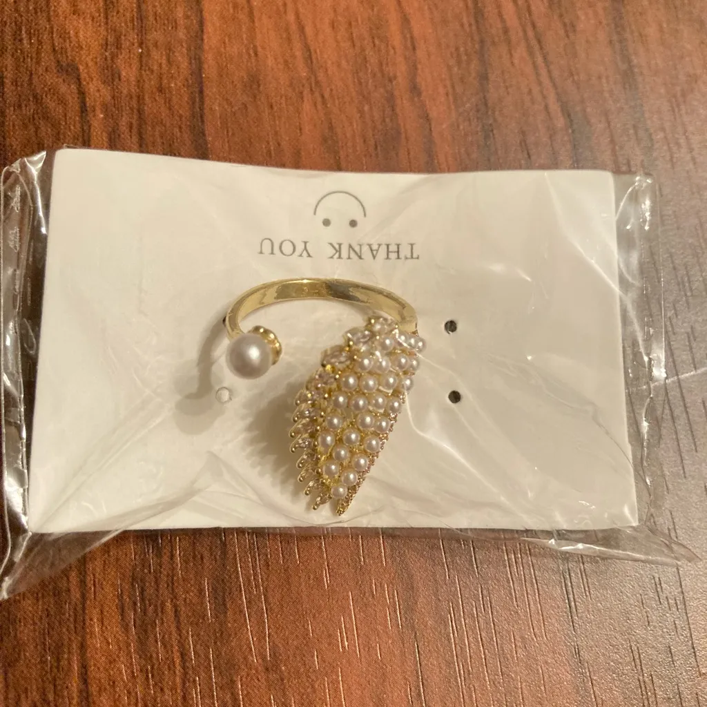 Elegant Gold Wing Pearl Open‎ Ring | Adjustable Statement Ring with Crystals - Image 4