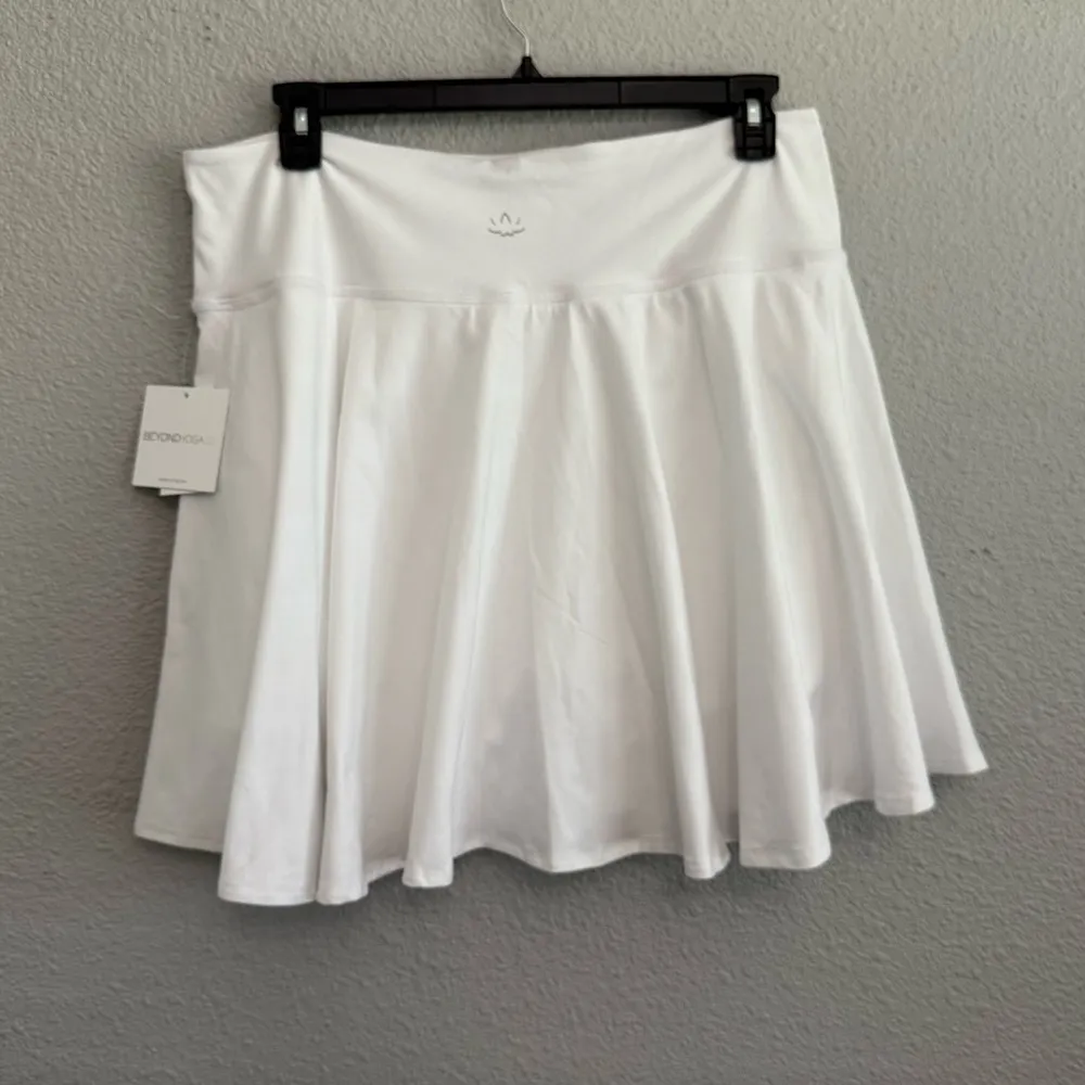 NWT Beyond Yoga Spacedye Hot Shot Circle Skirt Size‎ 3X in White - Image 2