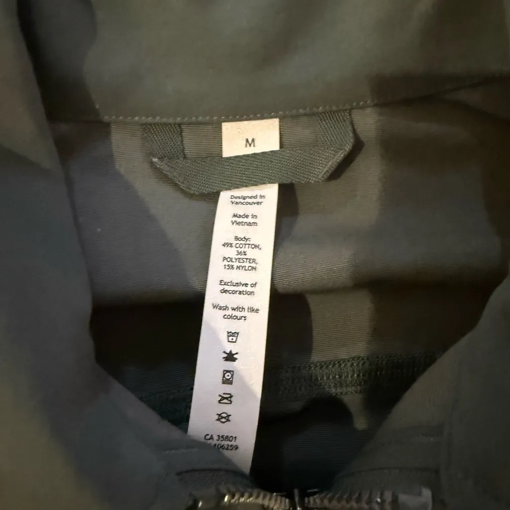 Rare Lululemon Glyde 2-in-1 Adaptable Jacket Coat Dark Forest Size M NWOT - Image 12