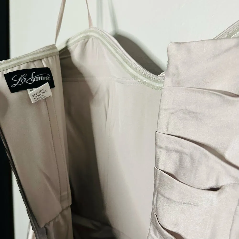 La Femme Pleated Bodice Strapless Silver Satin High Slit Gown Dress size 12 - Image 14