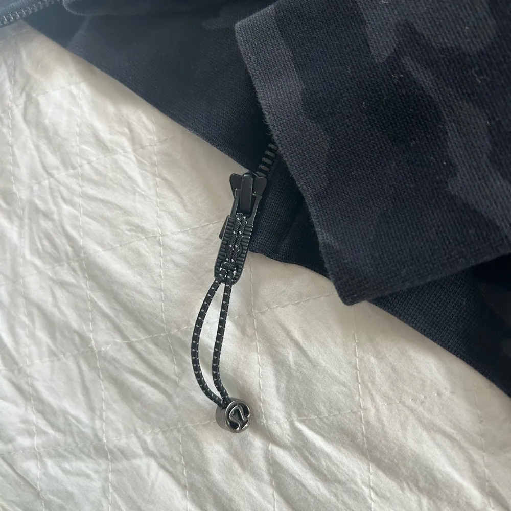 Lululemon Black Camo Scuba Hoodie - Image 6