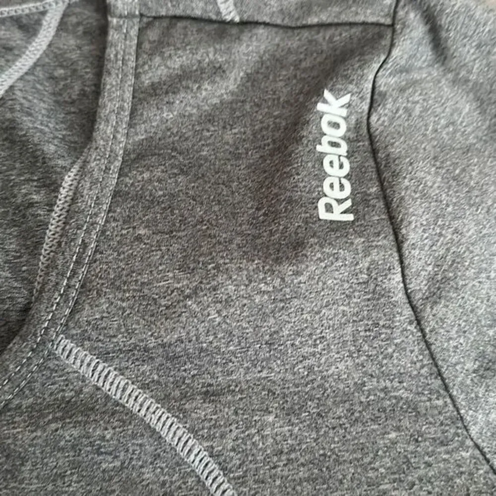 Reebok Gray Athletic‎ Top Size Medium - Image 3
