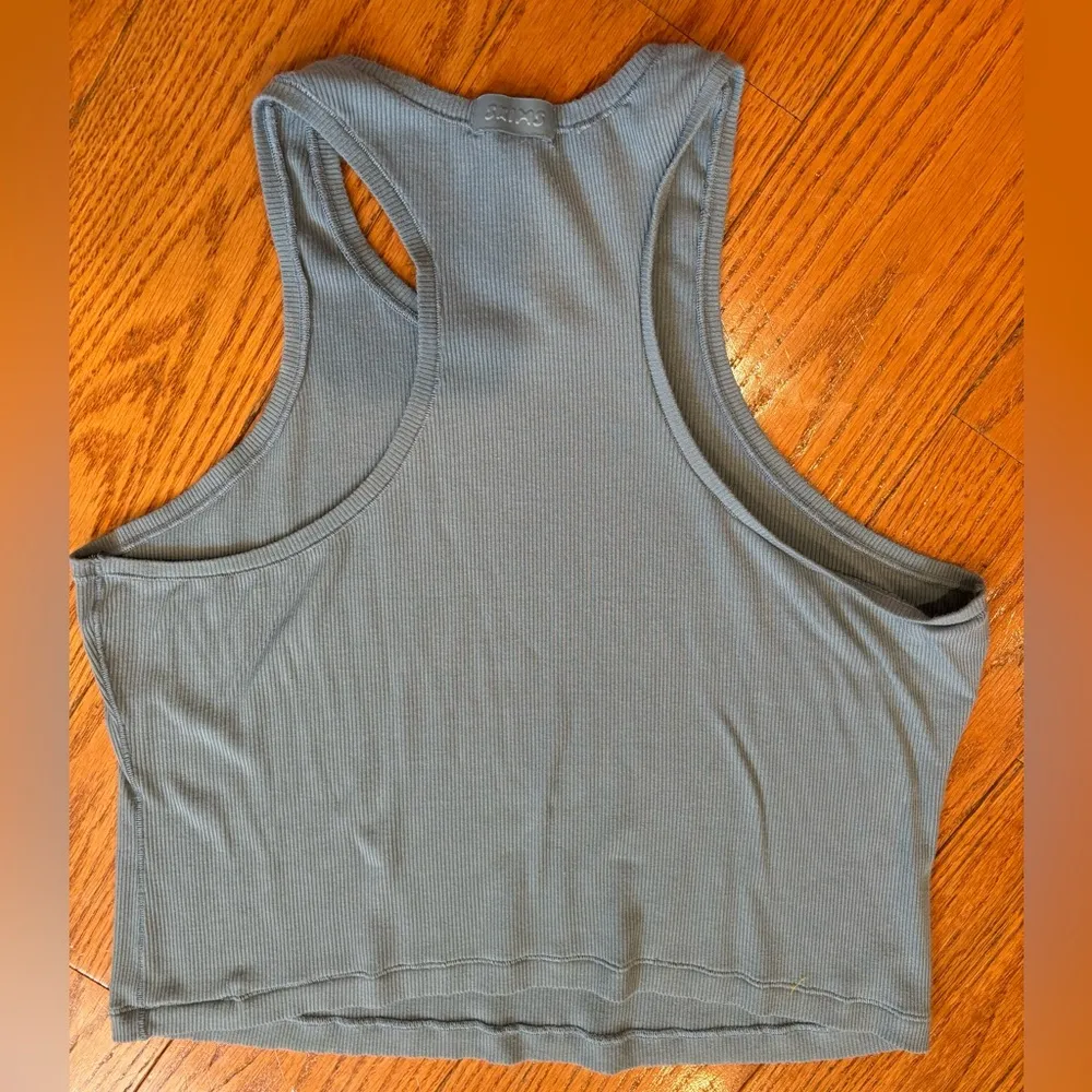 SKIMS blue racerback ribbed top - Image 4