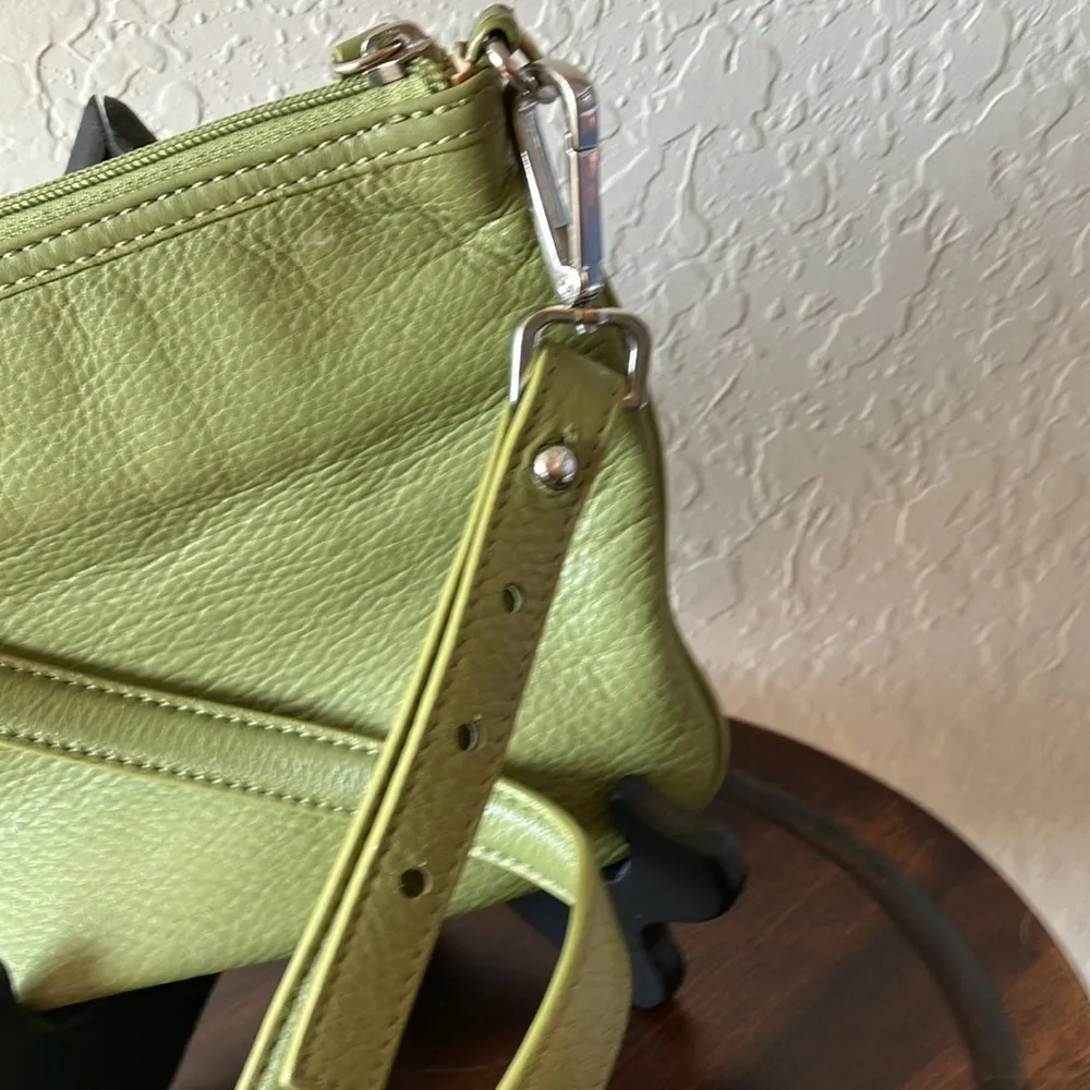 Calvin Klein: Light green 2 pocket crossbody- adjustable strap - Image 9