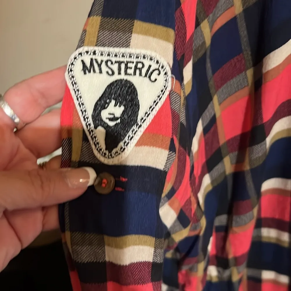 Umgee plaid women’s button-down, long sleeve shirt, size medium oversize - Image 4