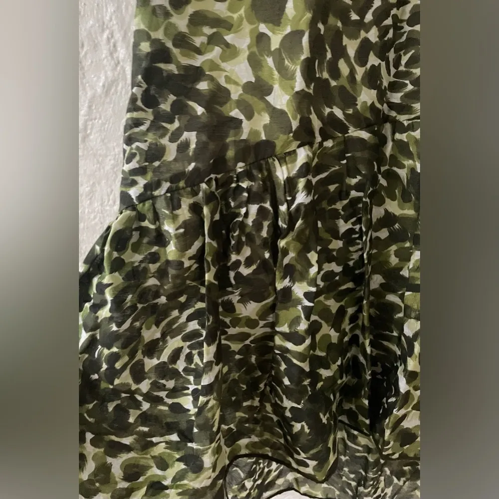 NWT Dick and Jayne green animal print, tiered, high low midi skirt; size M Size M - Image 3