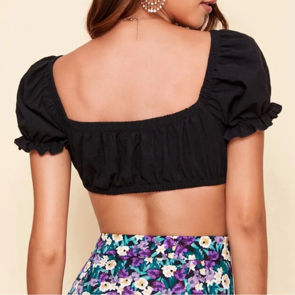 SheIn  Ruched Bust Puff Sleeve Tie Front Crop Top - Image 2