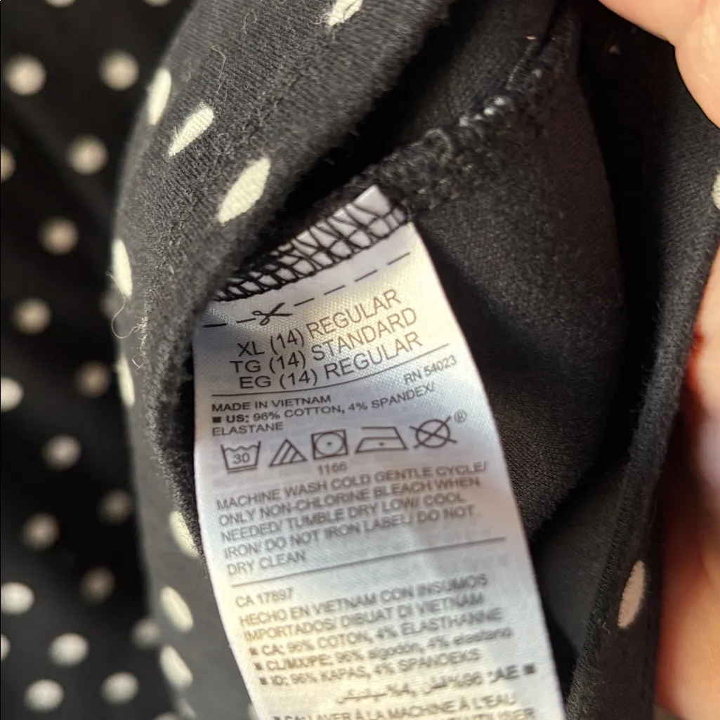 Old Navy Black and White Polka Dot Top xl - Image 4