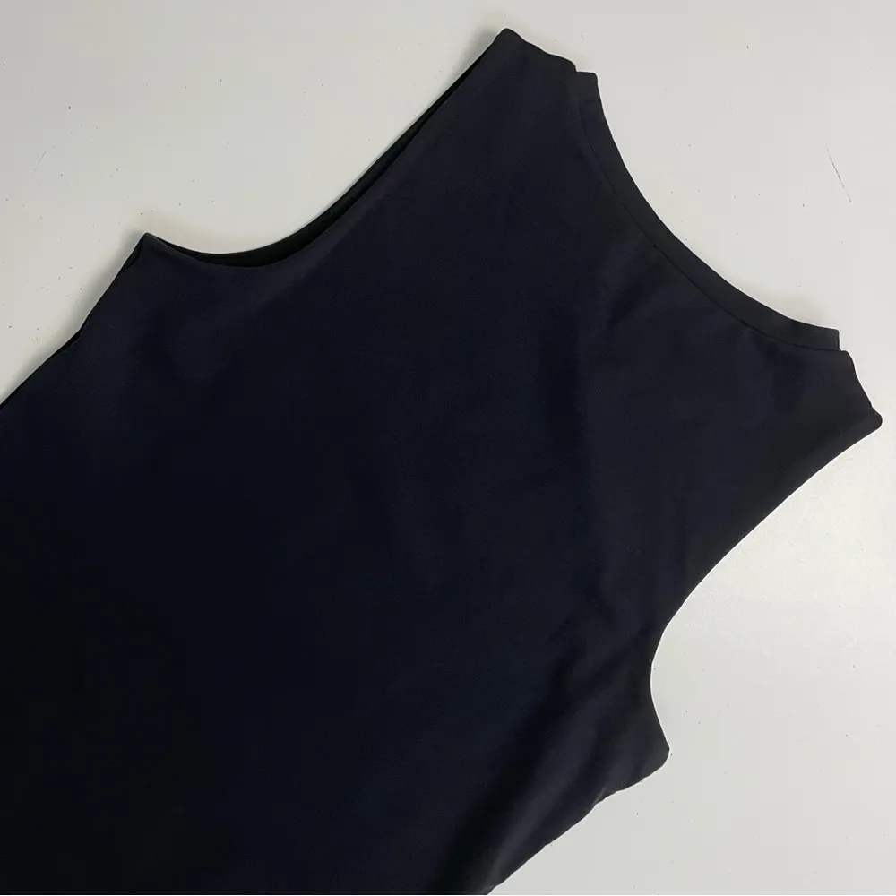 Babaton Contour Bodysuit Crew High Neckline Sleeveless Thong Black - Image 9