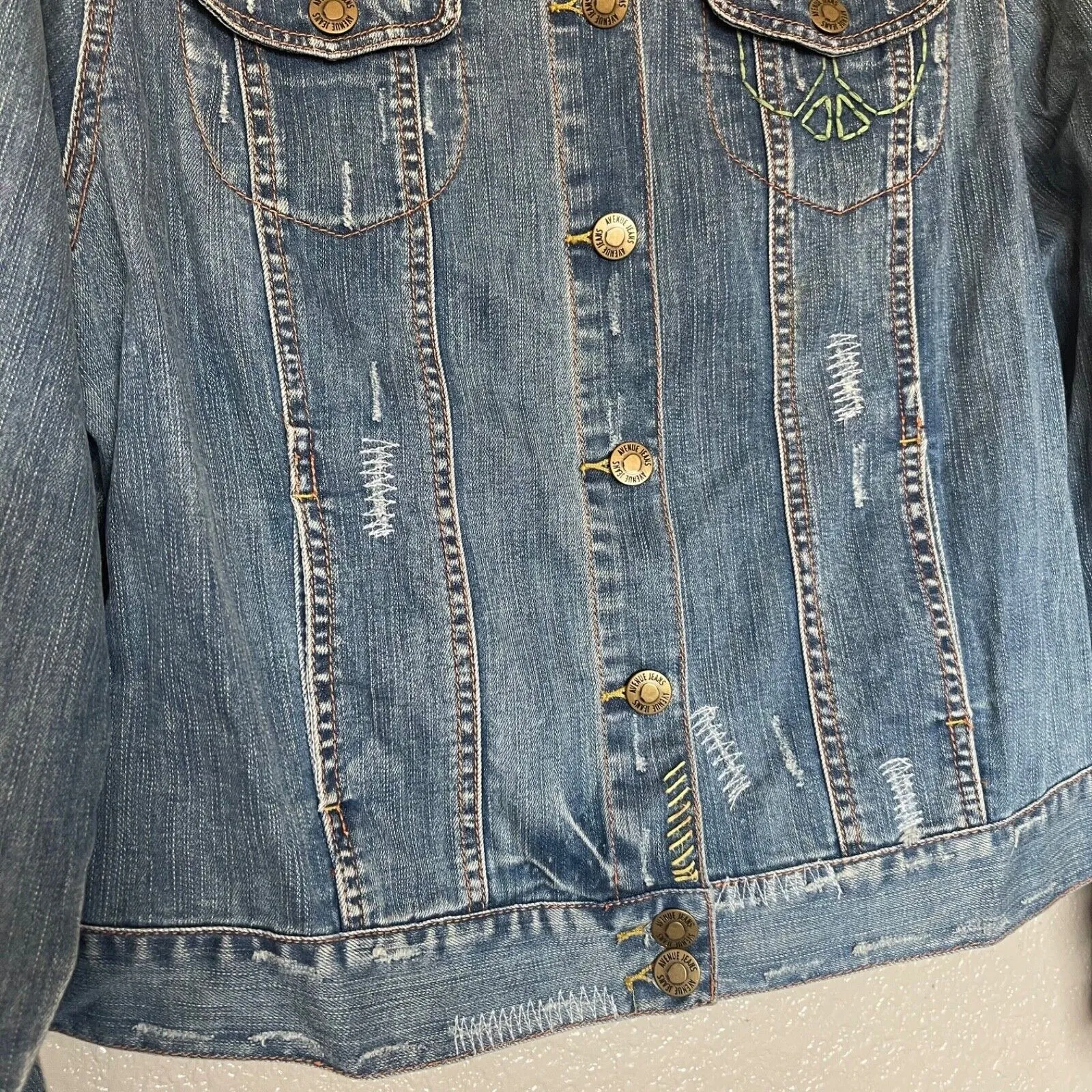 Avenue  Jeans Distressed Embroidered Denim Jacket Size 14/16 - Image 3