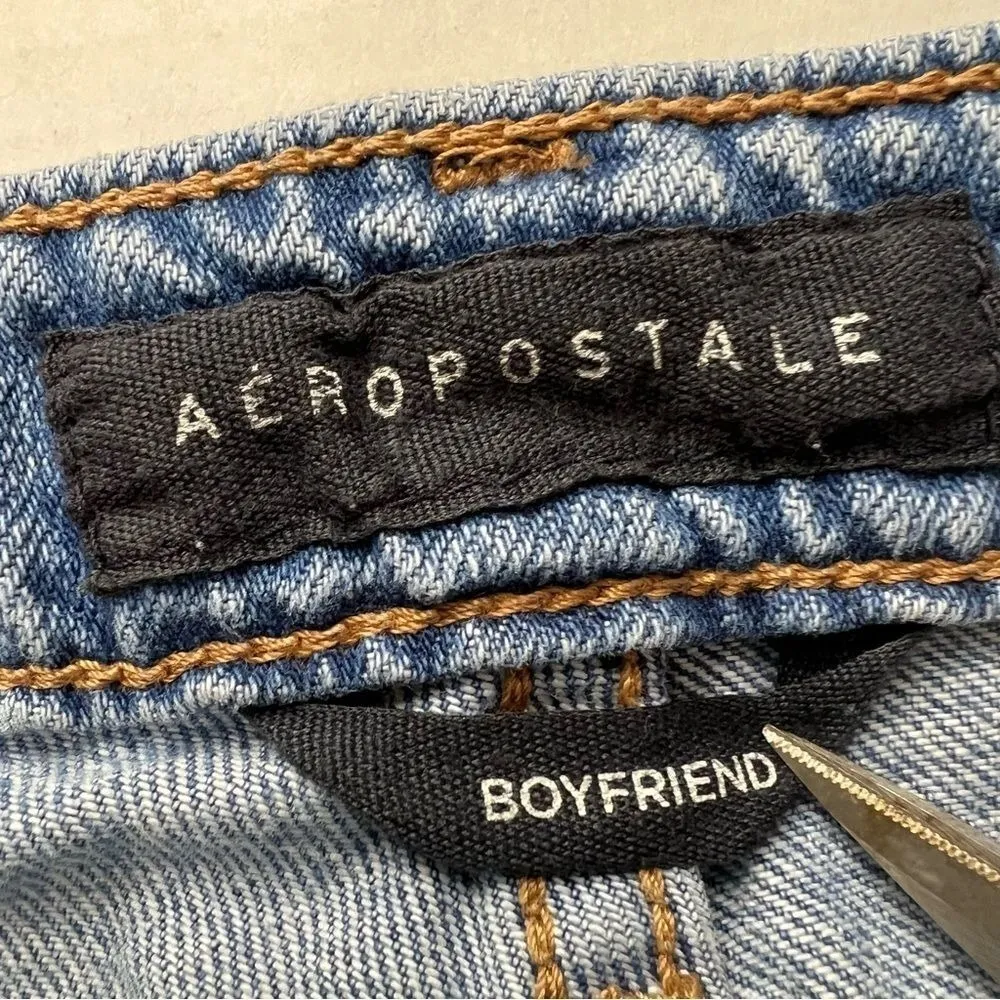 Aeropostale Boyfriend Thrashed Distressed Jeans Women's Size‎ 2 Regular - Image 5