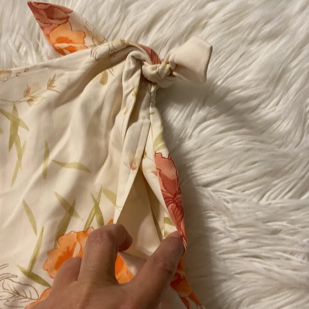 IZOD Skirt/ Shorts size 10 -100% silk very soft have pockets on each side - Image 8