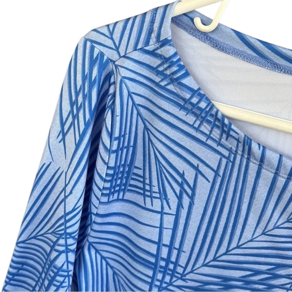 EUC Vineyard Vines Printed Sankaty Top Blue Size Large - Image 8