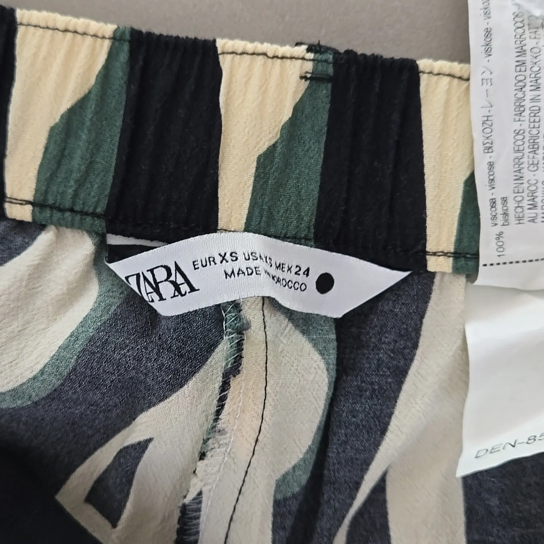 Zara 2 Piece Geometric Set - Image 10