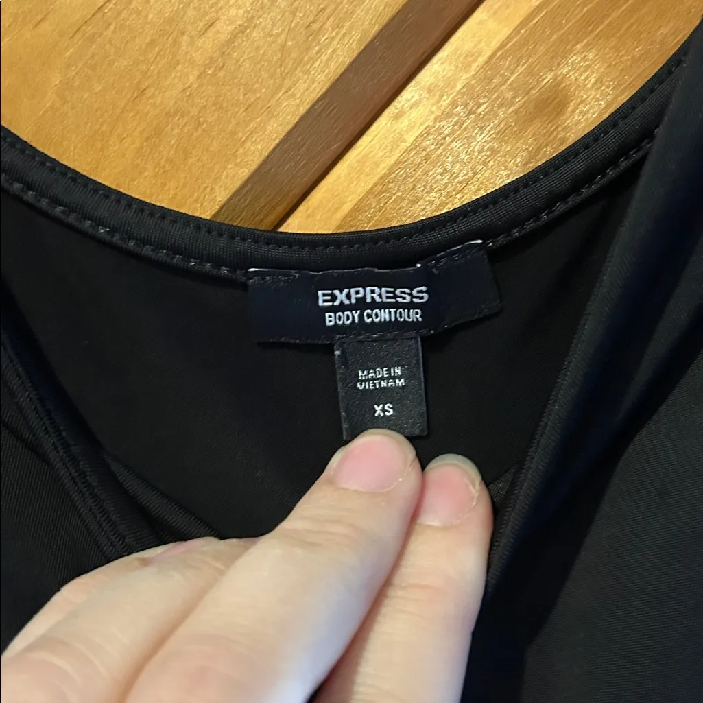 Express Body Contour High Compression Scoop Neck Thong Black Bodysuit - Image 5