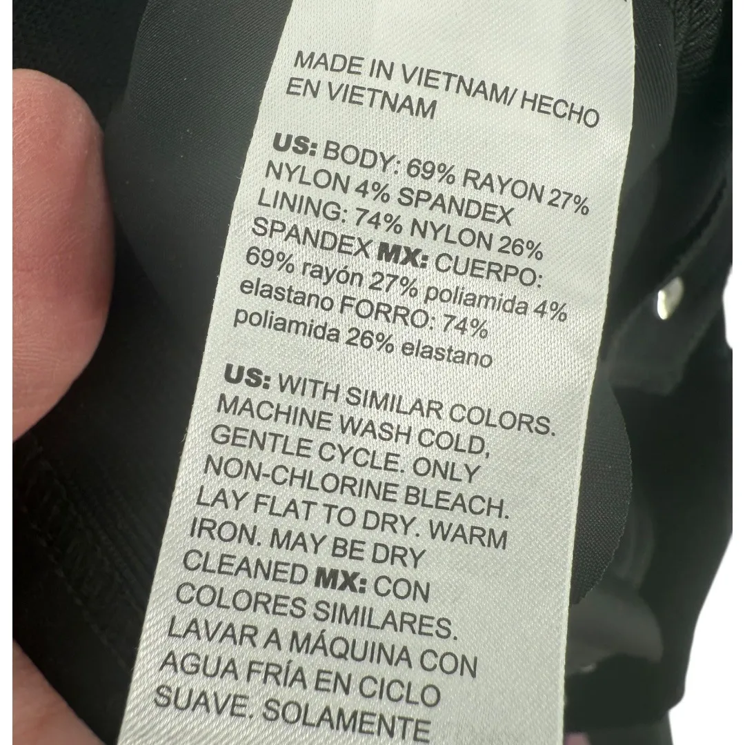 NWT Chicos So Slimming 360 Juliet Slim Trim Detail Pants Black Size 12P Casual - Image 13