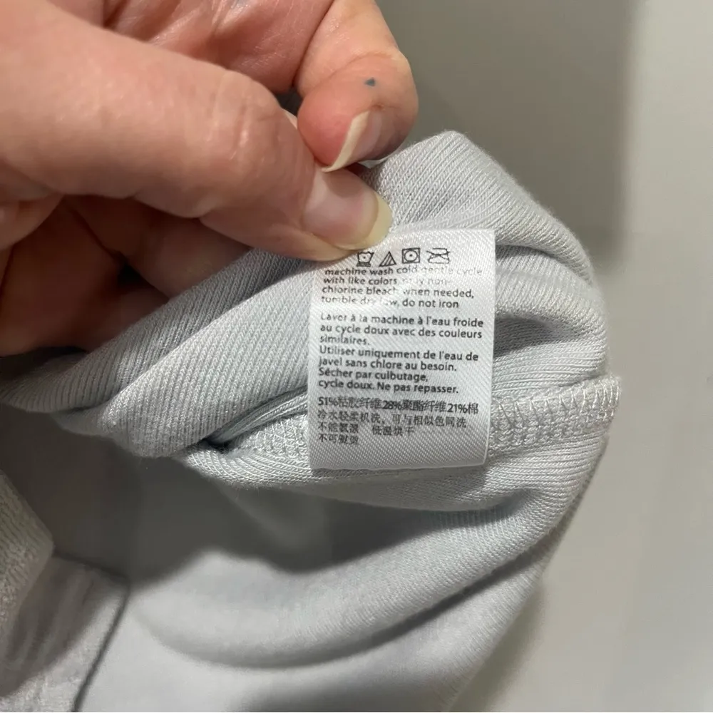 NWT Barefoot Dreams Cozyterry Button Down Shirt in Skylight Gray Size La… - Image 7