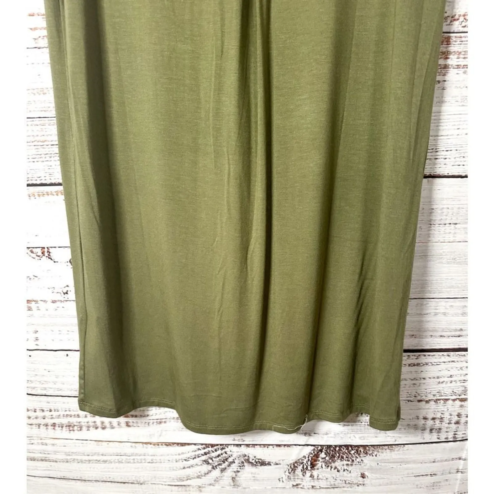 New with tags Loveriche Tie Neck Short Sleeve Shift Dress Olive Green Medium - Image 10