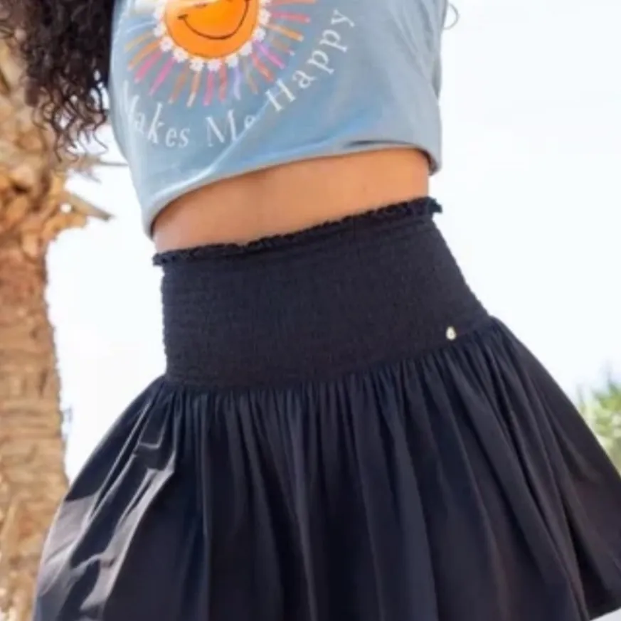 NWT NATURAL LIFE Satiny Smocked Shorts Medium - Image 2