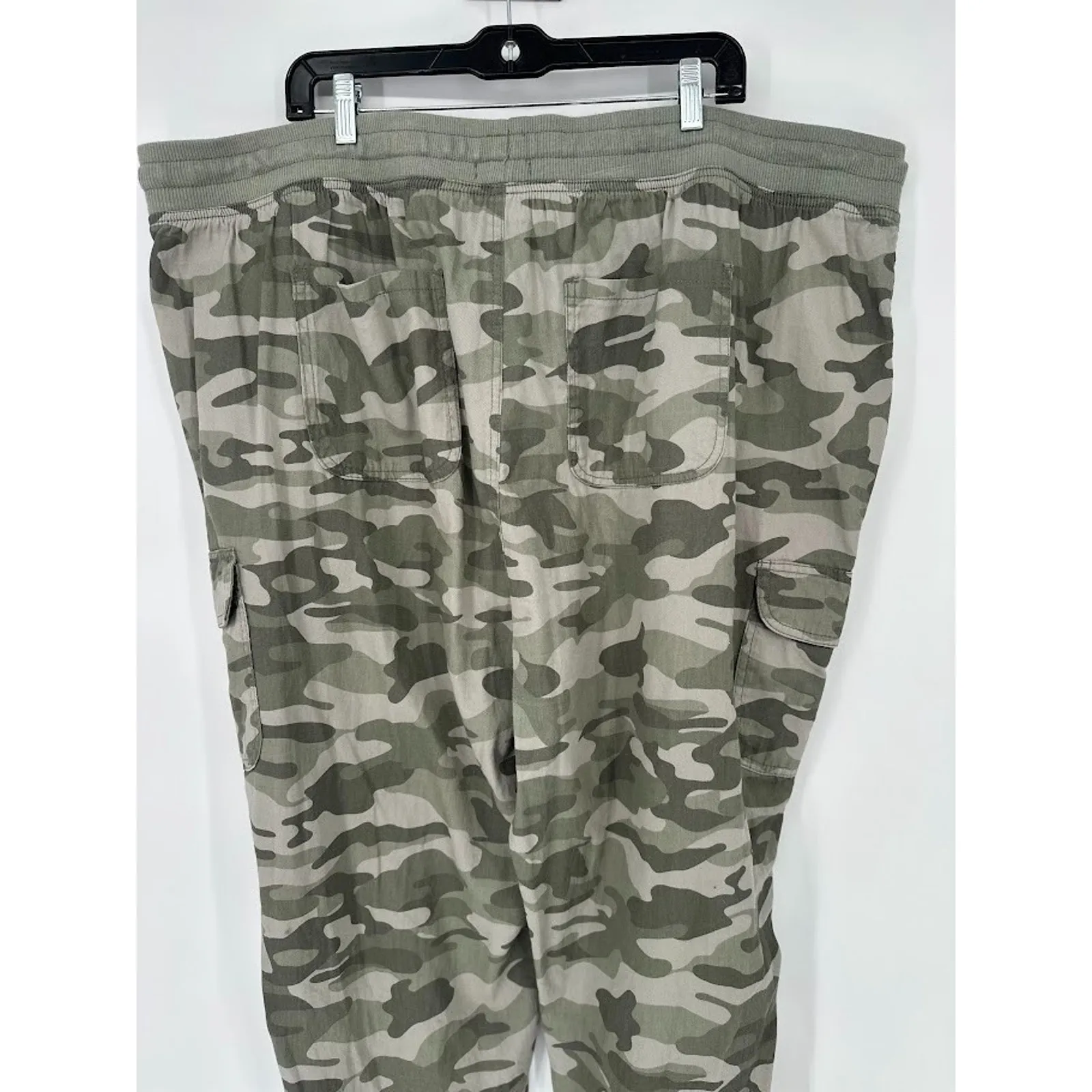 Woman Within Plus Size 28W Convertible Length Cargo Pant Green Camo Pullon - Image 8