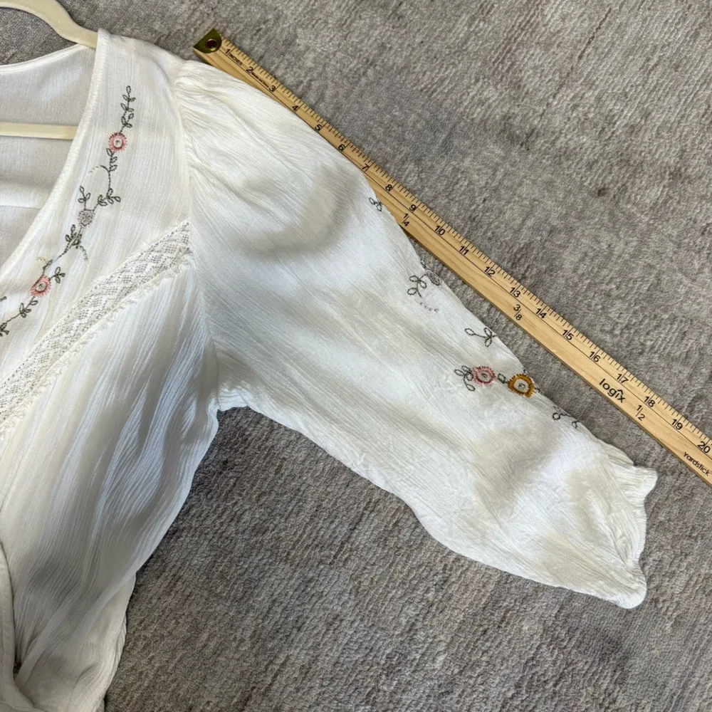 Dex White Floral Botanical Boho Embroidered Lace Trim Wrap Top Size XL - Image 10