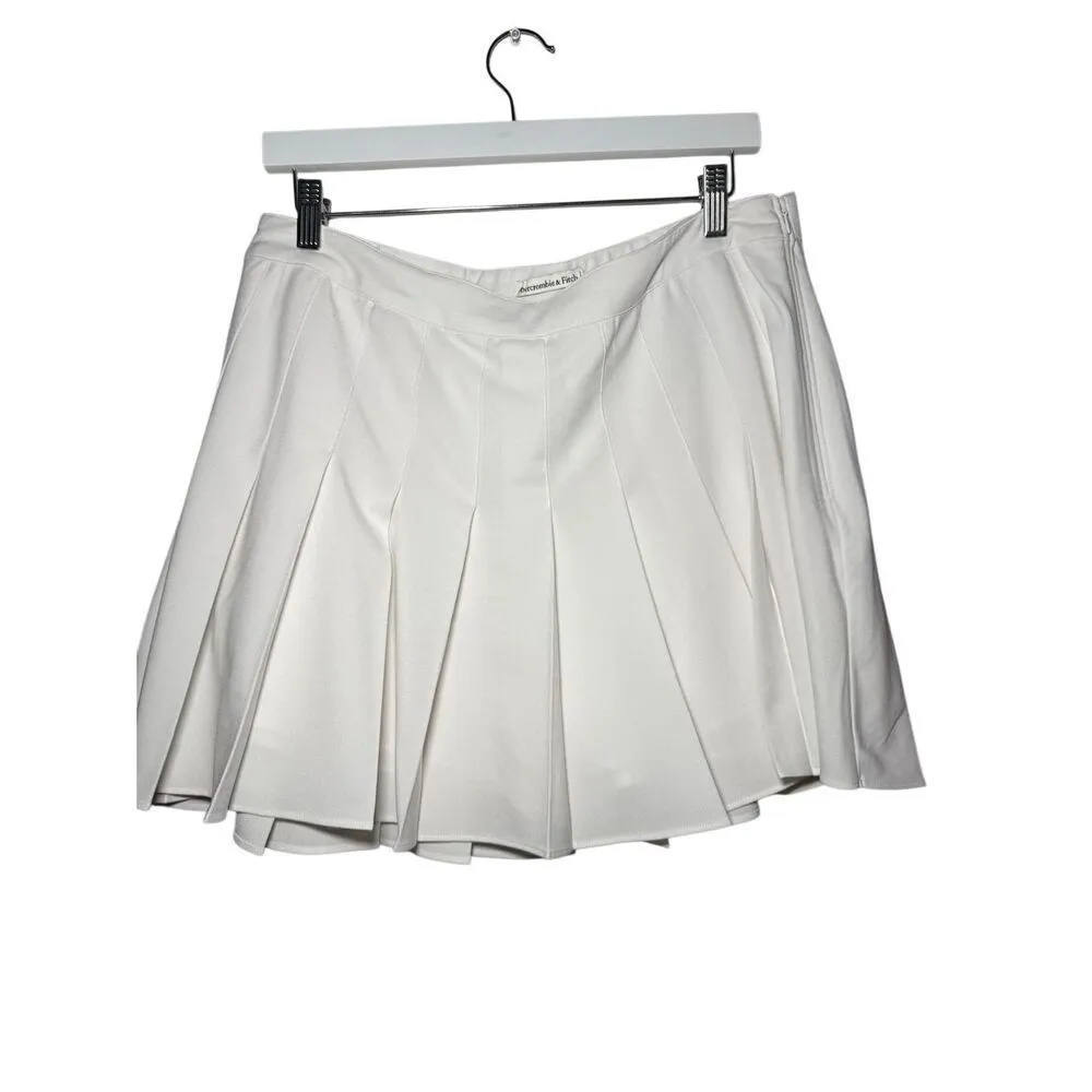 Abercrombie & Fitch pleated white skort Large - Image 4