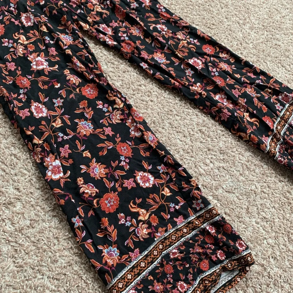 City Triangles Two piece floral set - Image 7