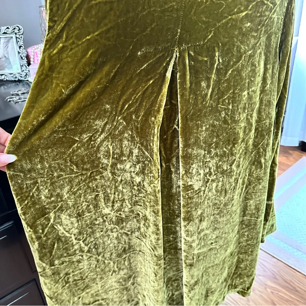 Kathleen Sommers Boutique Dijon Silk Velvet Open Cardigan Medium – Quiet Luxury Green - Image 13