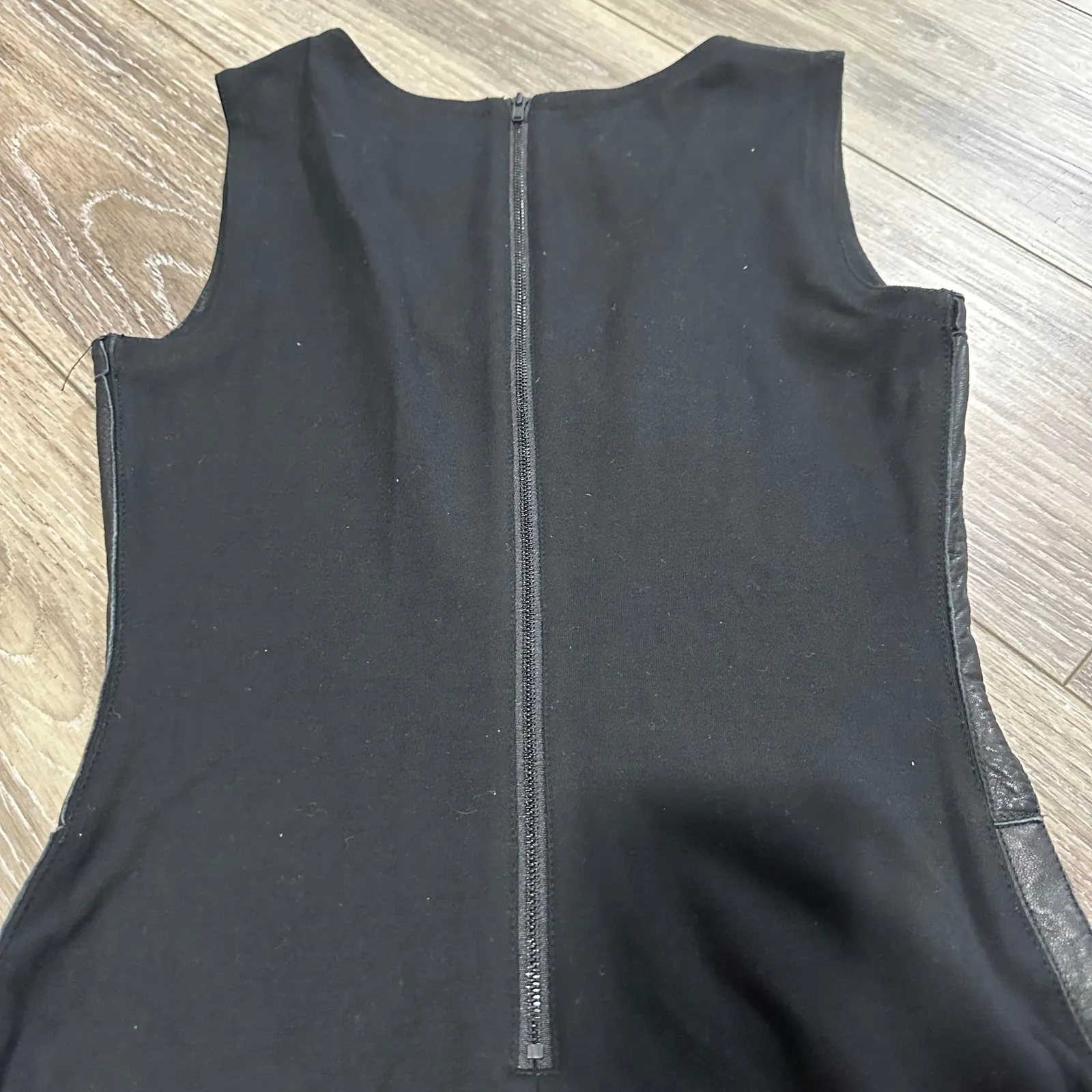 Theory black lamb leather sheath dress size 2 mob wife minimalist‎ quiet luxury - Image 9