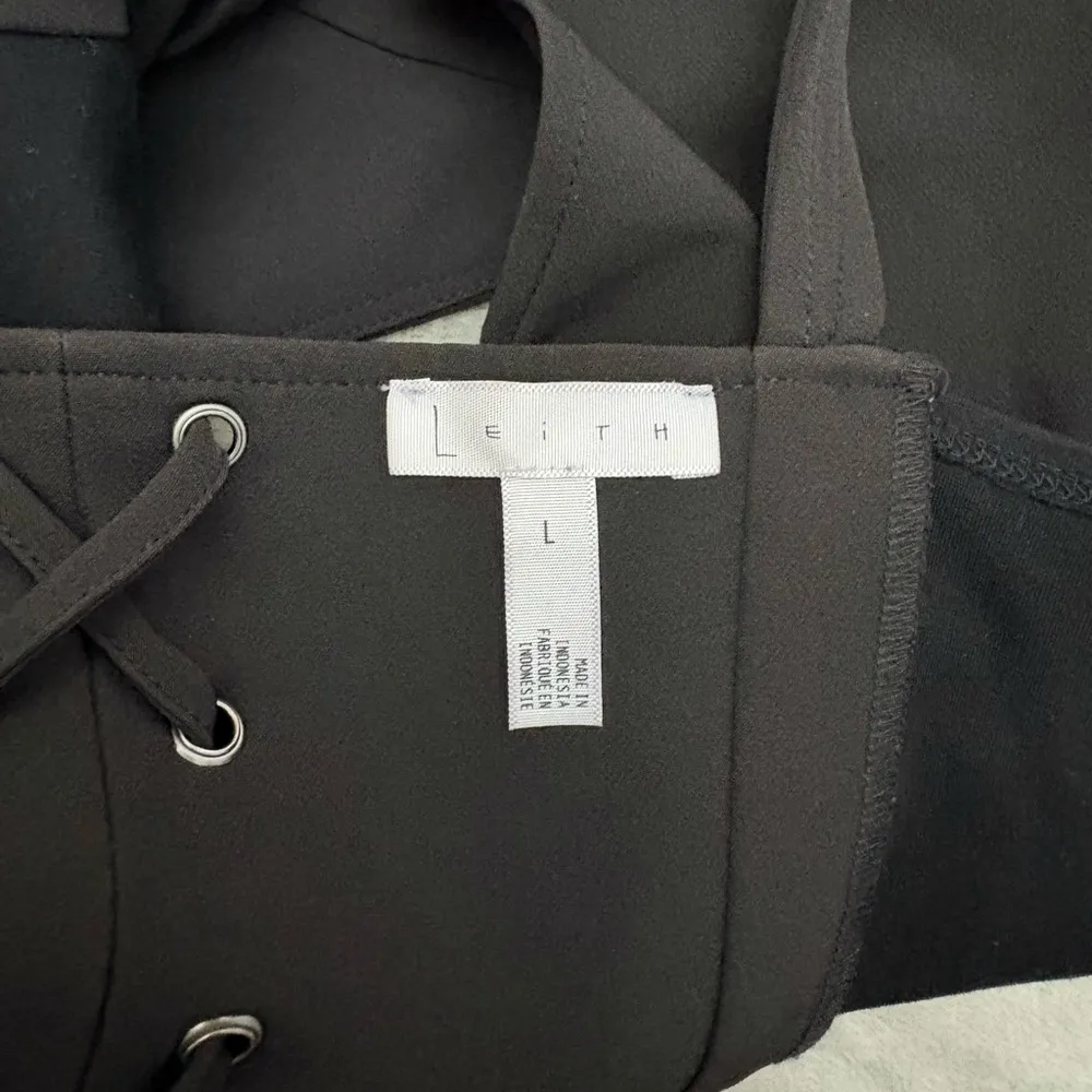 NWOT LEITH Bustier Crop Top, Large - Image 3