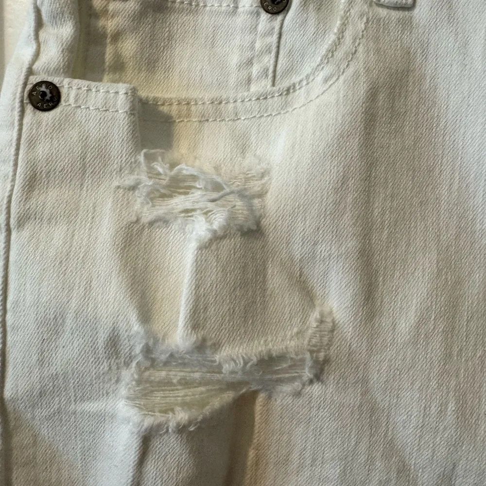 NWT Aeropostale High Rise Shorts Size 10 White - Image 3