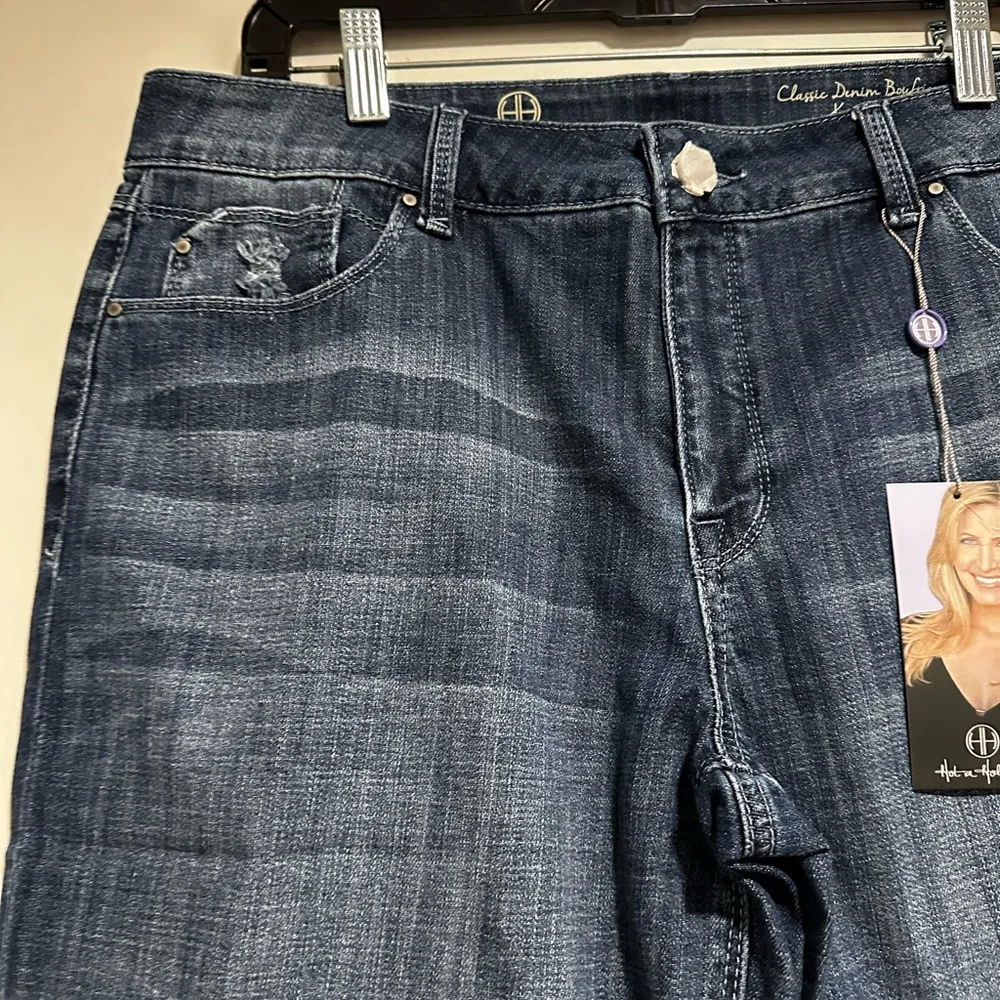 NWT Hot for Hollywood Classic Denim boyfriend Knee Grazer Stretch Shorts. Sz: 14 Blue - Image 14