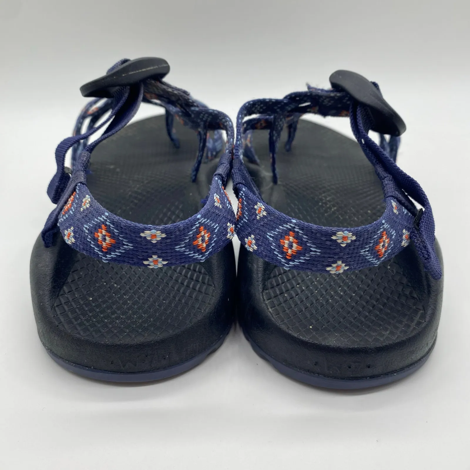 Chaco Navy Blue Aztec Print Strappy Sandals Gorpcore Hiking Women's size 7 - Image 4