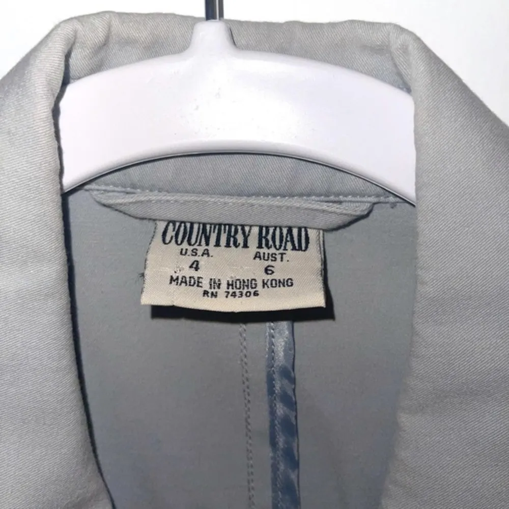 Women’s Light Gray Button Down Jacket‎ Size 4 EUC - Image 2