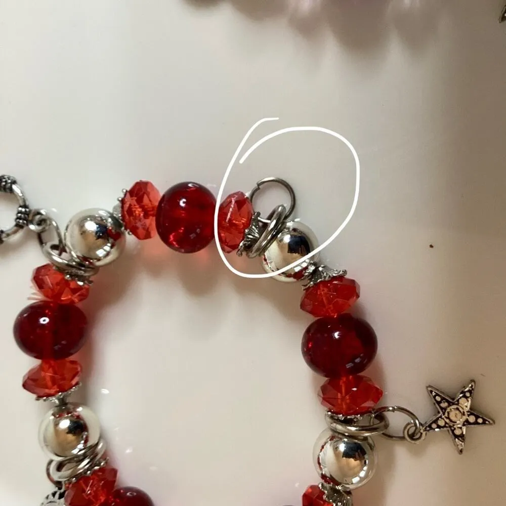 Set of 2 Vintage Plastic Bead & silver charm stretch bracelets Red - Image 5