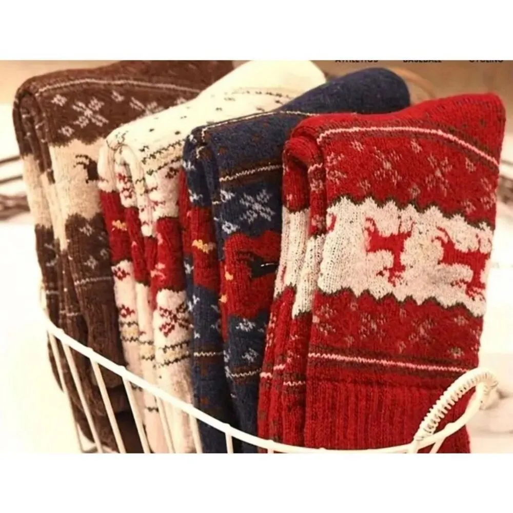 Novelty Christmas Reindeer Winter Socks Set of 5 Red - Image 10