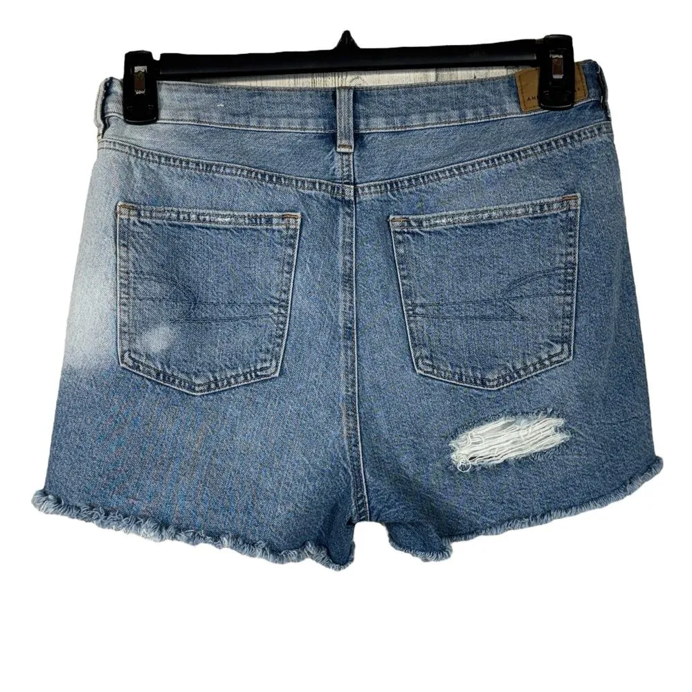 American Eagle SZ 8 Mom Jean Shorts Distressed Hi-Rise Zip-Fly Whiskered Frayed - Image 5