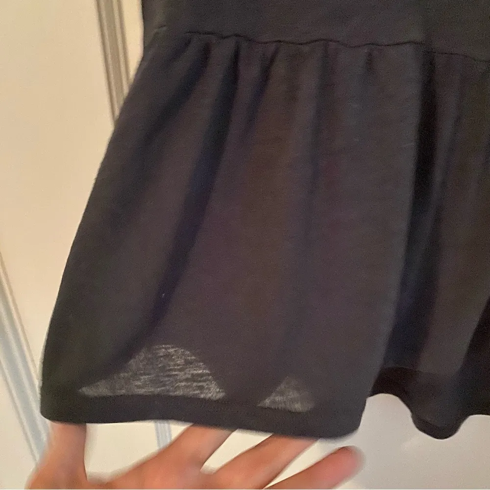 American Eagle Summer Black Lightweight Short Sleeve Peplum Top Size Small - Image 4