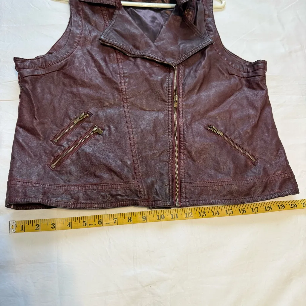 Burgundy Faux Leather Biker Vest iJeans by Buffalo XL – Chic & Edgy Red - Image 12