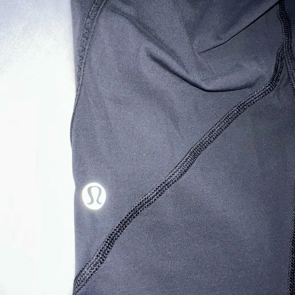 Lululemon Pace Rival cropped leggings 22 inseam black size 6 - Image 4