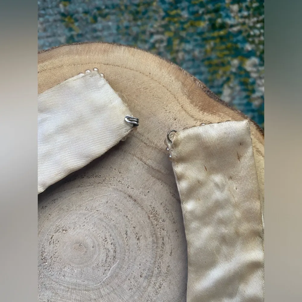 Vintage pearl beaded neck collar necklace Tan - Image 5